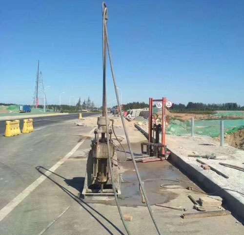 松桃公路高聚物注浆加固